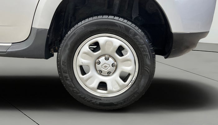 2014 Renault Duster RXL PETROL, Petrol, Manual, 93,081 km, Left Rear Wheel