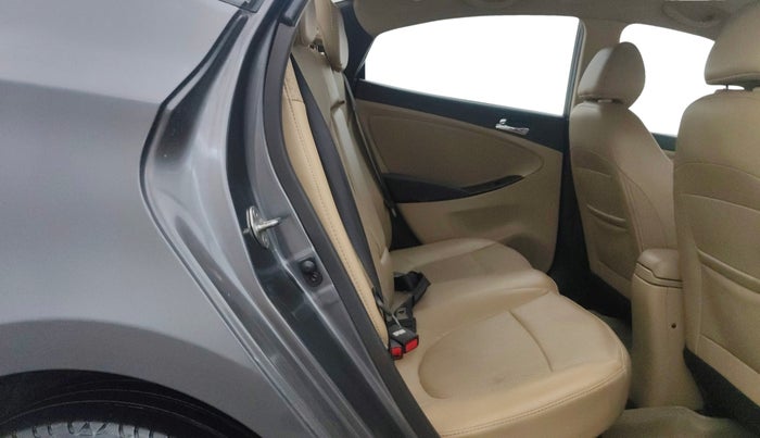 2013 Hyundai Verna FLUIDIC 1.6 VTVT SX, Petrol, Manual, 53,145 km, Right Side Rear Door Cabin