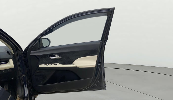 2023 Hyundai Verna SX (O)1.5 VTVT, Petrol, Manual, 1,382 km, RHS Front Door