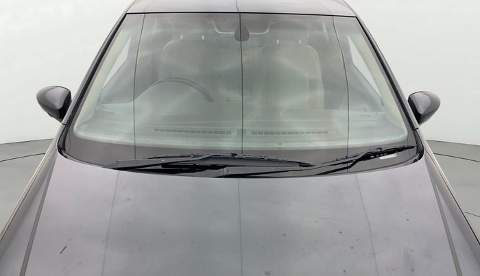 2017 Volkswagen Vento 1.2 TSI HIGHLINE PLUS AT, Petrol, Automatic, 60,533 km, Front Windshield
