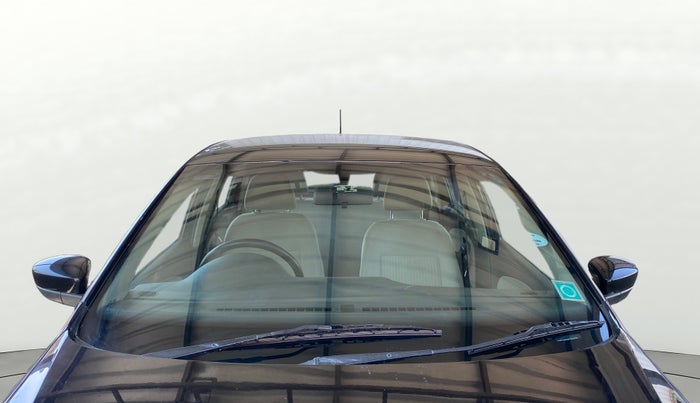 2014 Volkswagen Polo HIGHLINE1.2L, Petrol, Manual, 44,090 km, Front Windshield