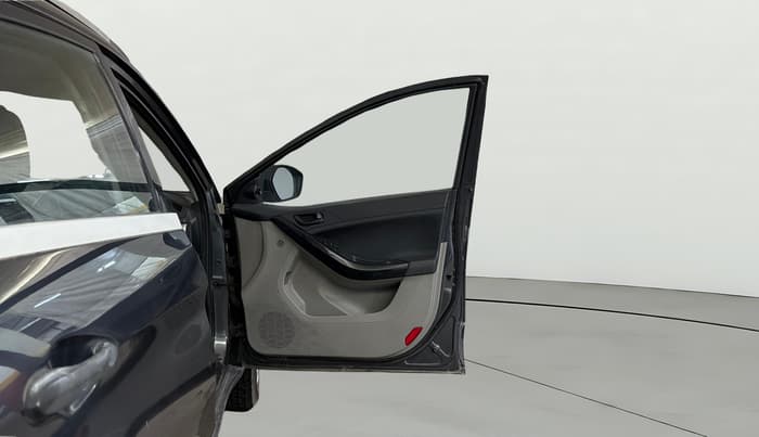 2019 Tata NEXON XM PETROL, Petrol, Manual, 77,635 km, RHS Front Door