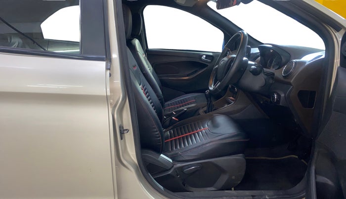 2018 Ford FREESTYLE TITANIUM PLUS 1.2 PETROL, Petrol, Manual, 44,783 km, Right Side Front Door Cabin