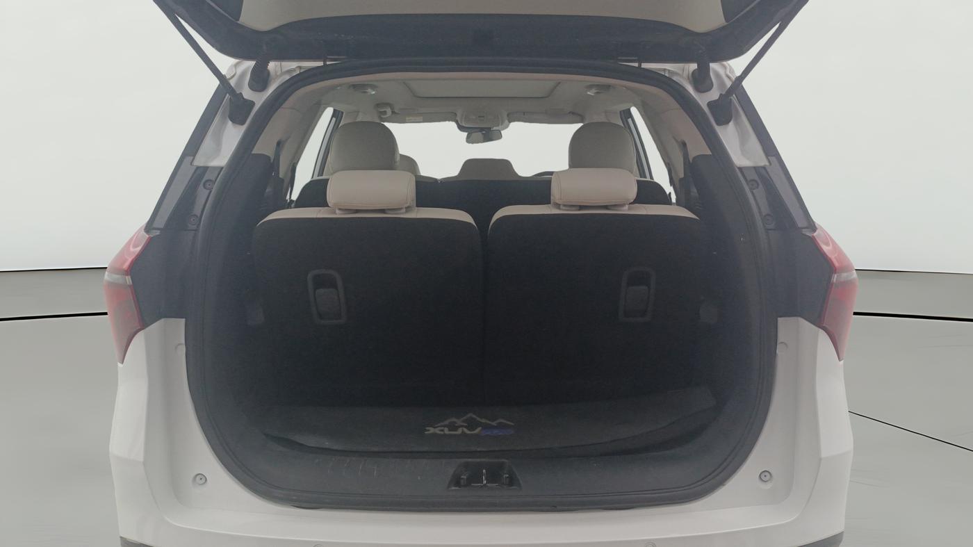2023 Mahindra XUV700 AX 7 LUXURY P AT 7 STR, Petrol, Automatic, 42,955 km, Boot Open Zoomed View