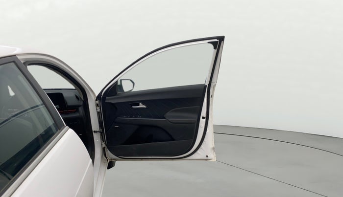 2023 Hyundai Verna SX (O) 1.5 TURBO PETROL MT, Petrol, Manual, 13,457 km, RHS Front Door