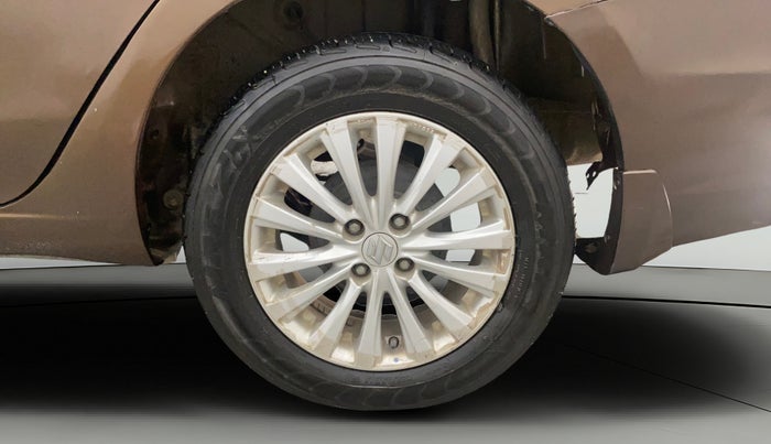 2015 Maruti Ciaz ZXI, Petrol, Manual, 49,901 km, Left Rear Wheel
