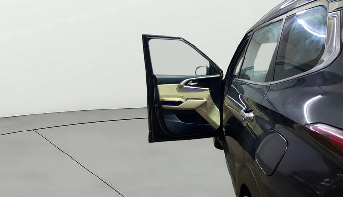 2022 KIA CARENS LUXURY PLUS 1.4 PETROL DCT 7 STR, Petrol, Automatic, 35,201 km, LHS Front Door