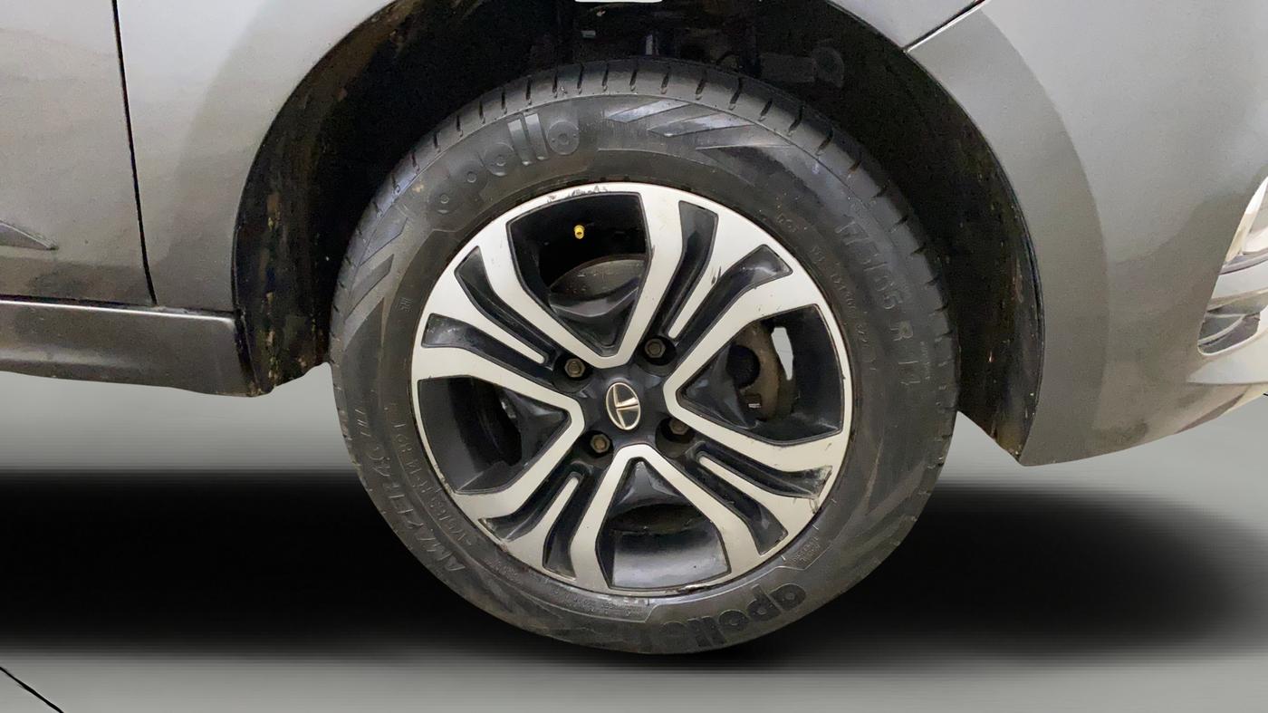 2022 Tata TIGOR XZ PLUS CNG, CNG, Manual, 65,705 km, Right Front Wheel