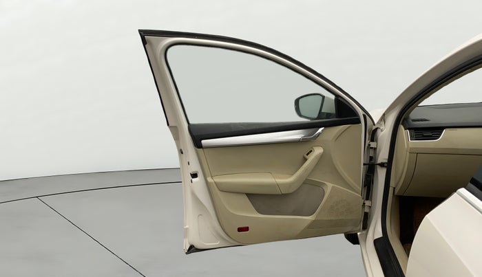 2019 Skoda Octavia STYLE 1.4 TSI, Petrol, Manual, 1,07,904 km, LHS Front Door