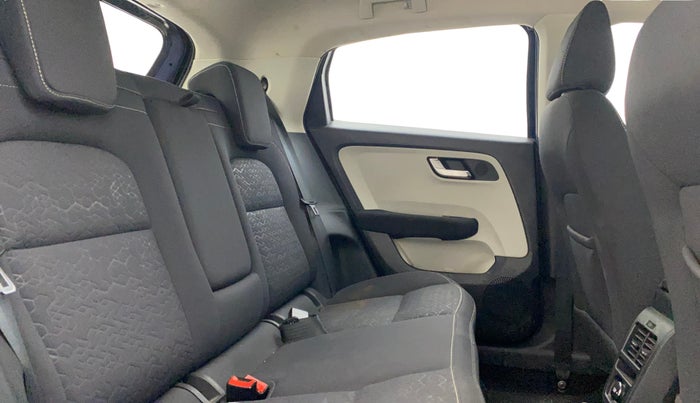 2023 Tata ALTROZ XZA, Petrol, Automatic, 31,031 km, Right Side Rear Door Cabin