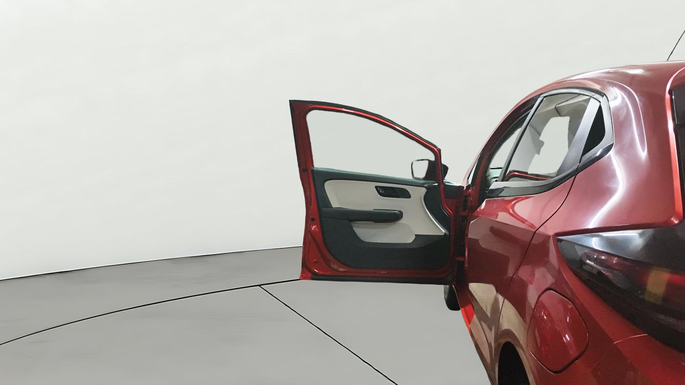 2022 Tata ALTROZ XM PLUS PETROL, Petrol, Manual, 39,741 km, LHS Front Door
