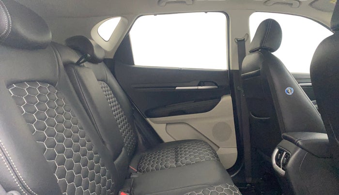 2022 KIA SONET HTX 1.5, Diesel, Manual, 36,562 km, Right Side Rear Door Cabin