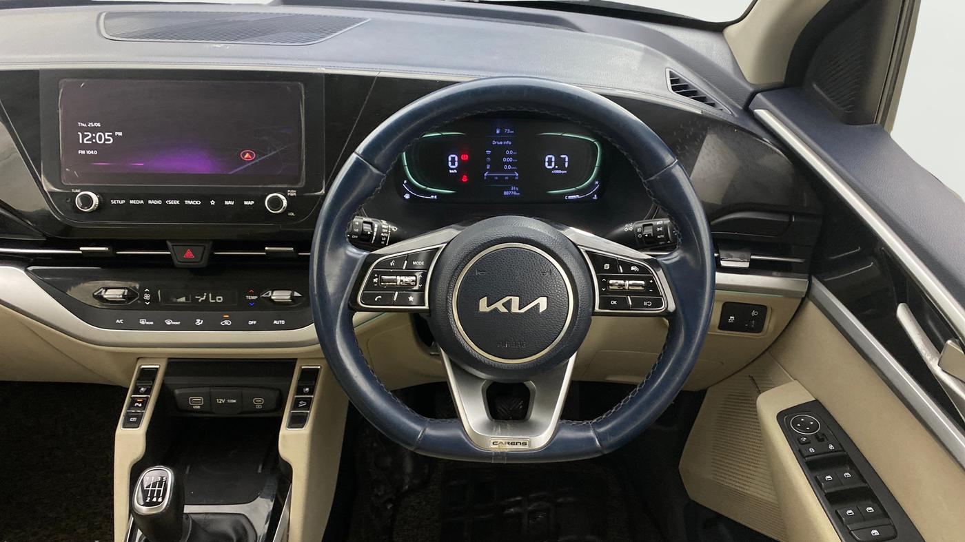 2022 KIA CARENS LUXURY PLUS 1.5 DIESEL 6 STR, Diesel, Manual, 88,773 km, Steering Wheel Close Up