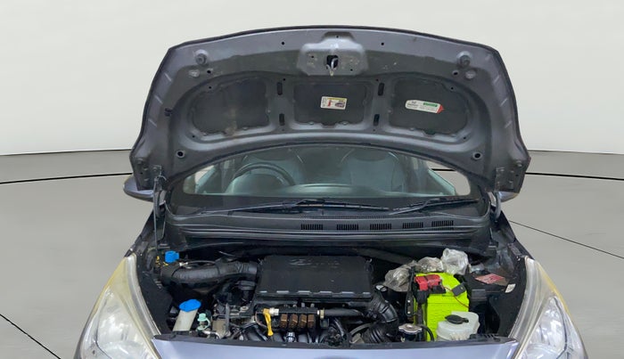 2017 Hyundai Grand i10 SPORTZ 1.2 KAPPA VTVT, CNG, Manual, 1,07,596 km, Open Bonet