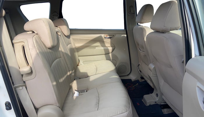 2016 Maruti Ertiga VXI, Petrol, Manual, 28,858 km, Right Side Rear Door Cabin