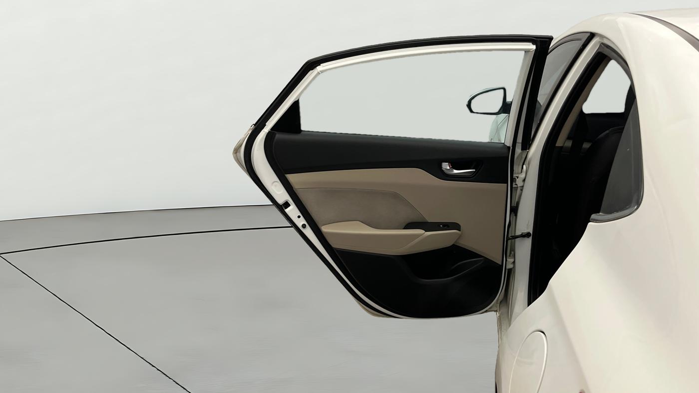 2019 Hyundai Verna 1.6 VTVT SX + AT, Petrol, Automatic, 74,540 km, LHS Rear Door