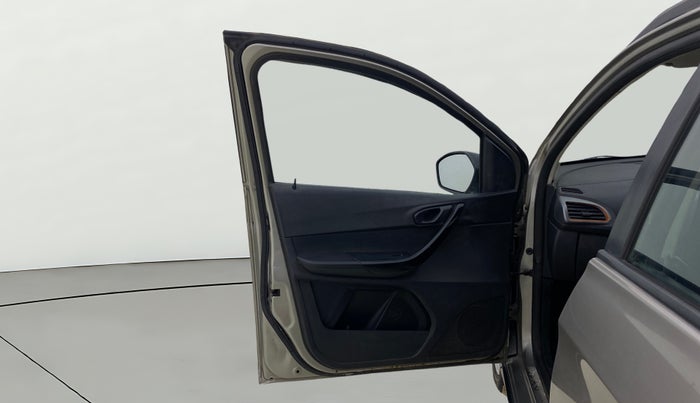 2018 Tata TIAGO NRG PETROL, CNG, Manual, 88,842 km, LHS Front Door