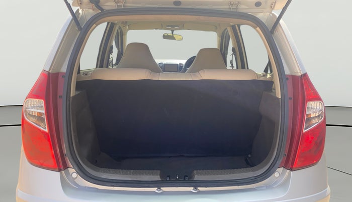 2015 Hyundai i10 MAGNA 1.1, Petrol, Manual, 83,365 km, Boot Open Zoomed View