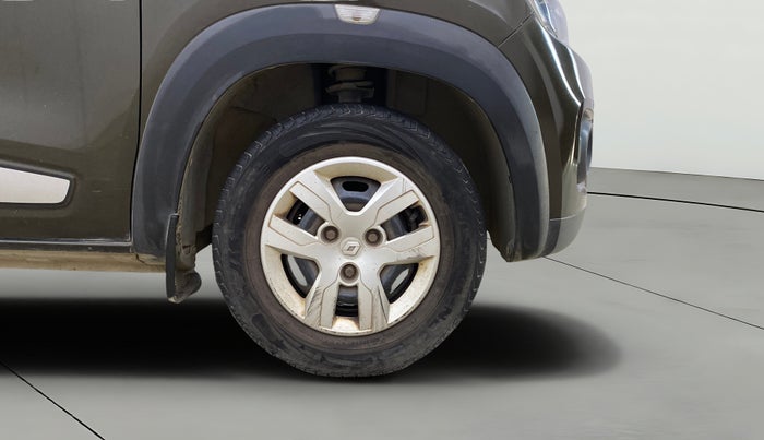 2017 Renault Kwid RXT 1.0 AMT (O), Petrol, Automatic, 29,668 km, Right Front Wheel