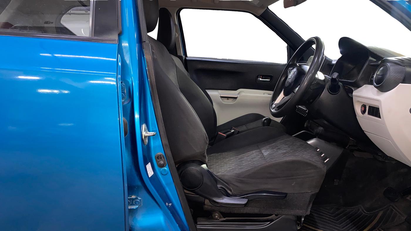 2020 Maruti IGNIS ALPHA 1.2 AMT, Petrol, Automatic, 90,585 km, Right Side Front Door Cabin
