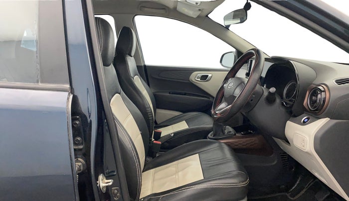 2022 Hyundai AURA SX 1.2, Petrol, Manual, 31,568 km, Right Side Front Door Cabin