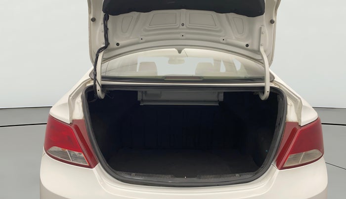 2016 Hyundai Verna FLUIDIC 4S1.6 VTVT SX O, Petrol, Manual, 85,605 km, Boot Open Zoomed View