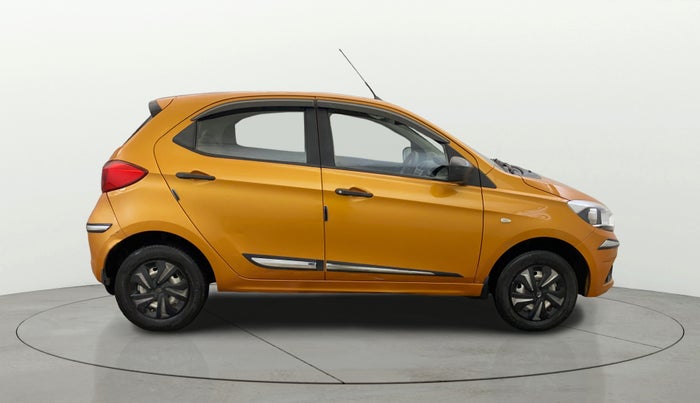 2017 Tata Tiago XE PETROL, Petrol, Manual, 99,366 km, Right Side View