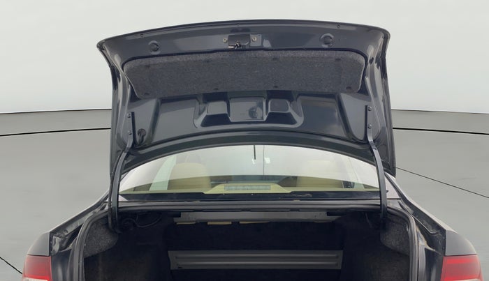 2018 Skoda Rapid AMBITION 1.6 MPI MT, Petrol, Manual, 36,544 km, Boot Door Open