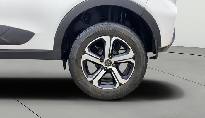 2022 Tata NEXON XZA PLUS DIESEL, Diesel, Automatic, 33,586 km, Left Rear Wheel