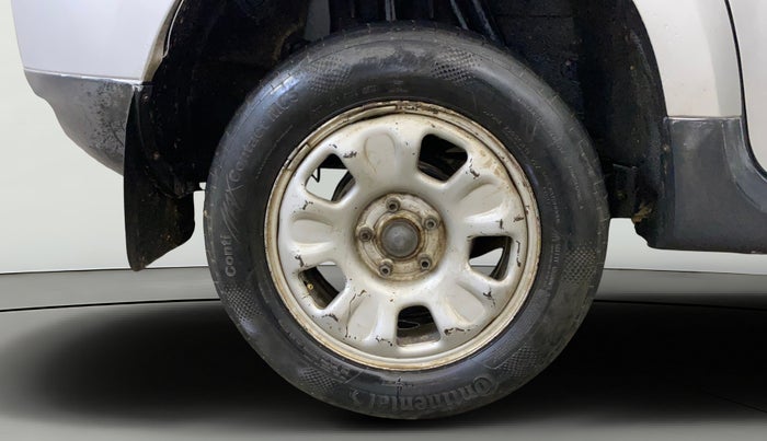 2013 Renault Duster RXL PETROL, Petrol, Manual, 1,35,055 km, Right Rear Wheel