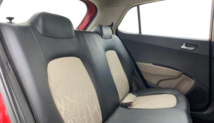 2017 Hyundai Grand i10 SPORTZ 1.2 KAPPA VTVT, Petrol, Manual, 29,677 km, Right Side Rear Door Cabin