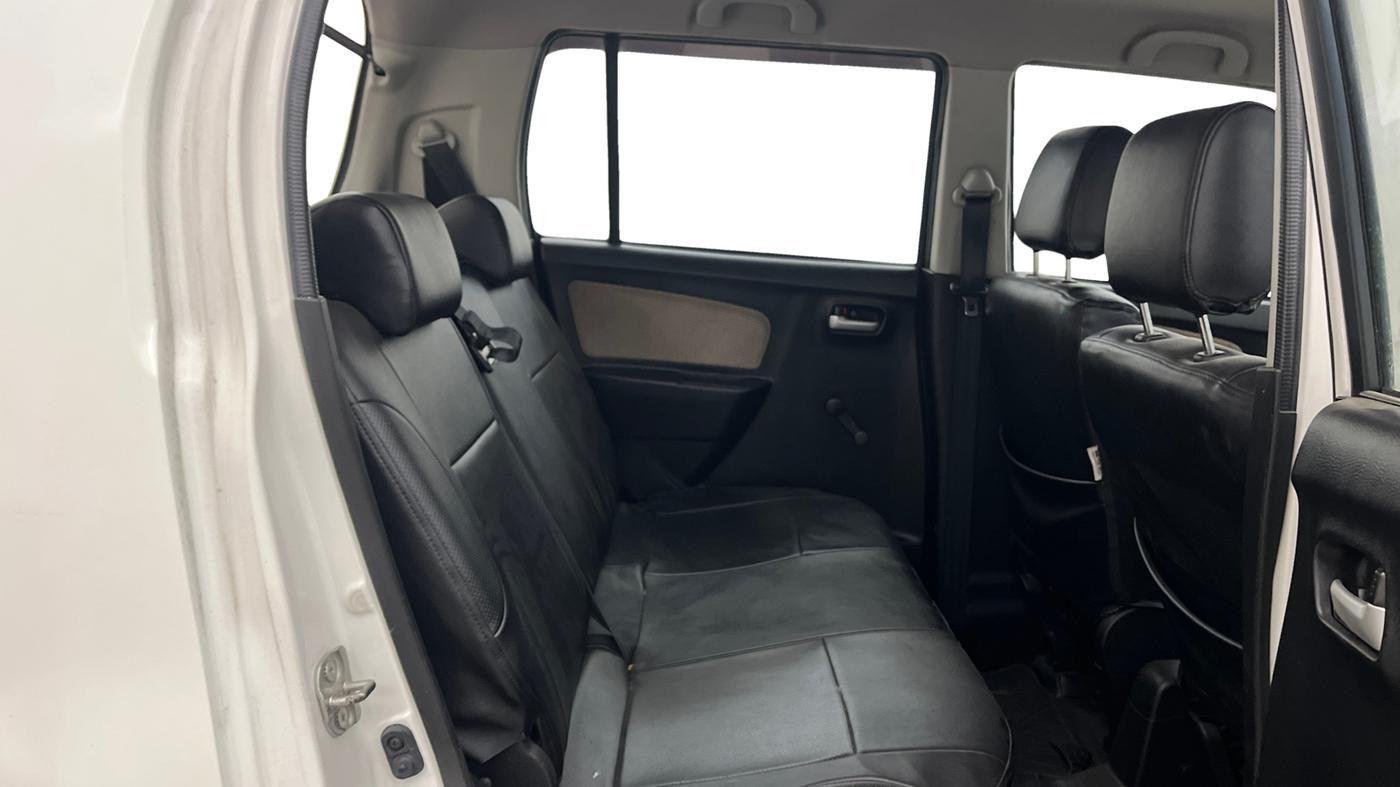 2017 Maruti Wagon R 1.0 LXI, Petrol, Manual, 33,179 km, Right Side Rear Door Cabin