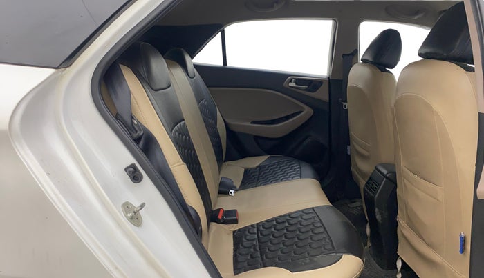 2018 Hyundai Elite i20 SPORTZ 1.2, Petrol, Manual, 70,303 km, Right Side Rear Door Cabin