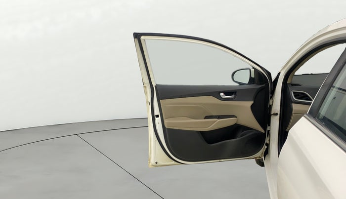 2018 Hyundai Verna 1.6 VTVT SX O, Petrol, Manual, 32,054 km, LHS Front Door