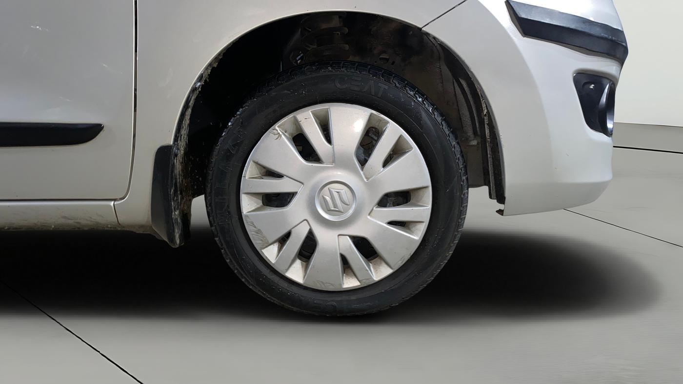 2018 Maruti Wagon R 1.0 VXI, Petrol, Manual, 38,881 km, Right Front Wheel