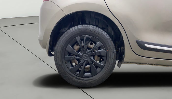 2019 Maruti Swift VXI AMT, Petrol, Automatic, 1,17,757 km, Right Rear Wheel