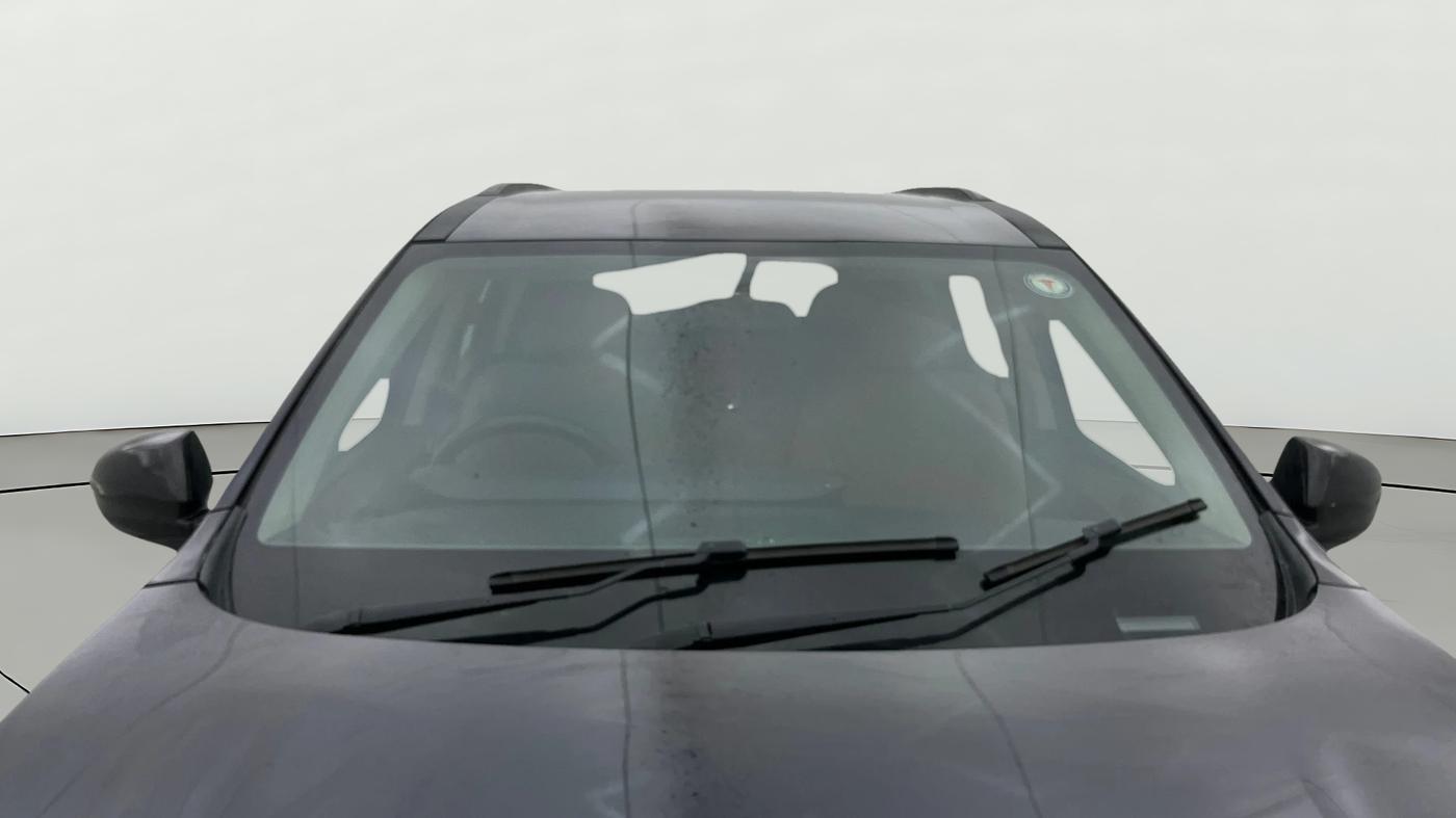2023 Mahindra XUV700 AX3 D MT 5 STR, Diesel, Manual, 42,502 km, Front Windshield