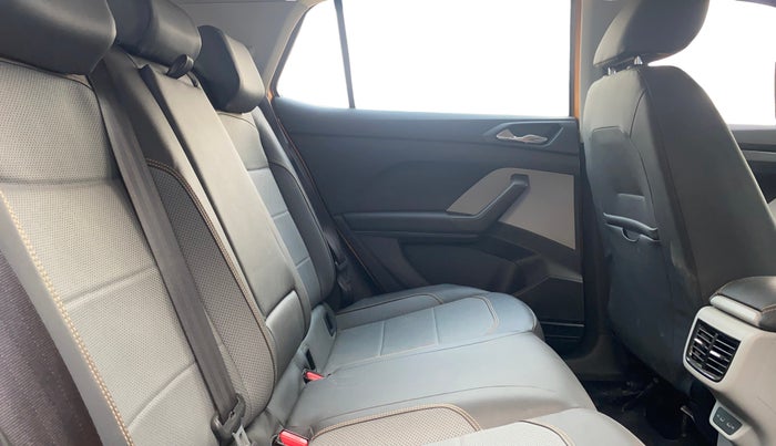 2021 Skoda KUSHAQ STYLE 1.5L TSI DSG, Petrol, Automatic, 25,765 km, Right Side Rear Door Cabin