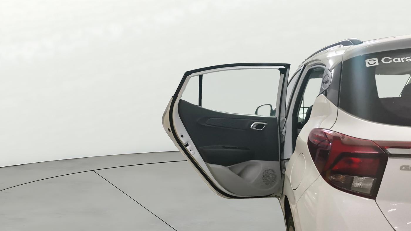 2025 Hyundai GRAND I10 NIOS SPORTZ AMT 1.2 KAPPA VTVT, Petrol, Automatic, 5,223 km, LHS Rear Door