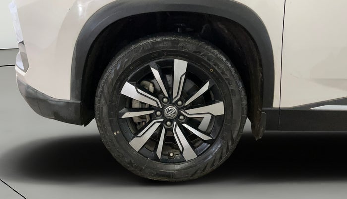 2019 MG HECTOR SMART HYBRID 1.5 PETROL, Petrol, Manual, 59,525 km, Left Front Wheel