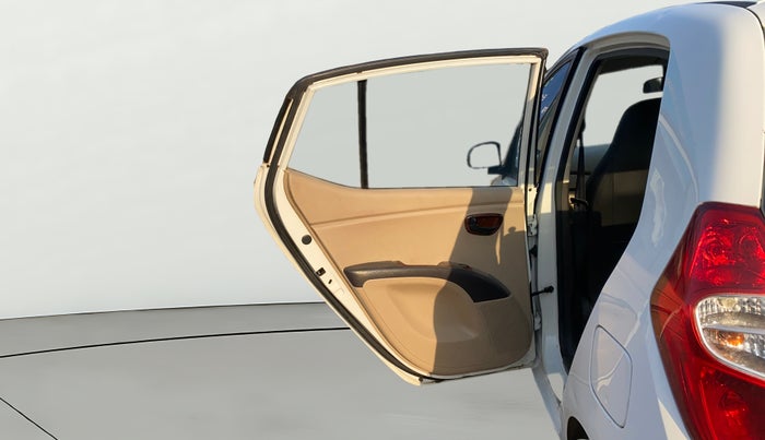 2013 Hyundai i10 MAGNA 1.1, CNG, Manual, 80,438 km, LHS Rear Door