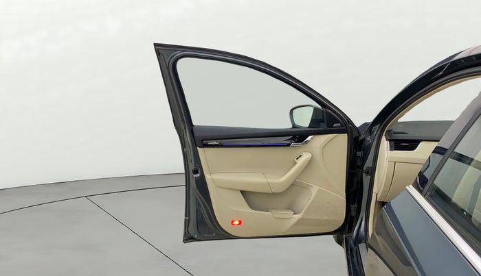 2018 Skoda Octavia L&K 1.8 TSI AT, Petrol, Automatic, 50,087 km, LHS Front Door