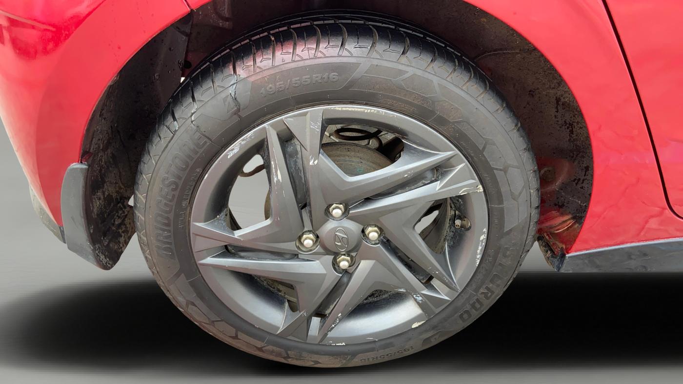 2021 Hyundai NEW I20 SPORTZ 1.2 AT, Petrol, Automatic, 97,518 km, Right Rear Wheel