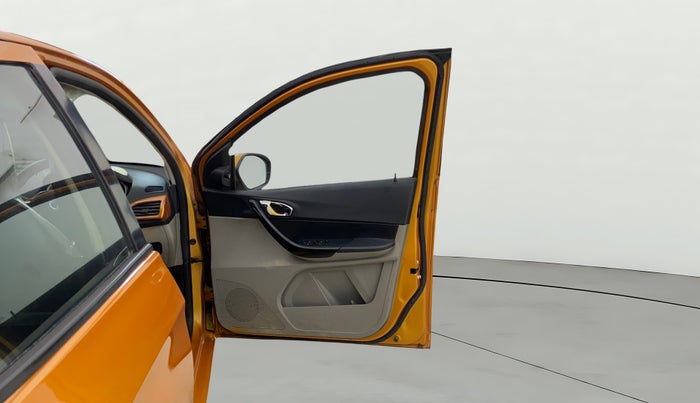 2017 Tata Tiago XZ PETROL, CNG, Manual, 55,603 km, RHS Front Door