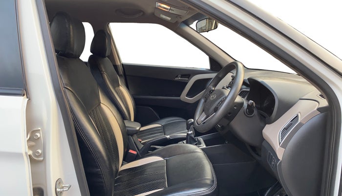 2016 Hyundai Creta SX PLUS 1.6 PETROL, Petrol, Manual, 1,11,085 km, Right Side Front Door Cabin