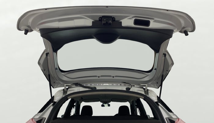2021 Nissan Kicks XV PREMIUM TURBO 1.3 CVT, Petrol, Automatic, 14,003 km, Boot Door Open