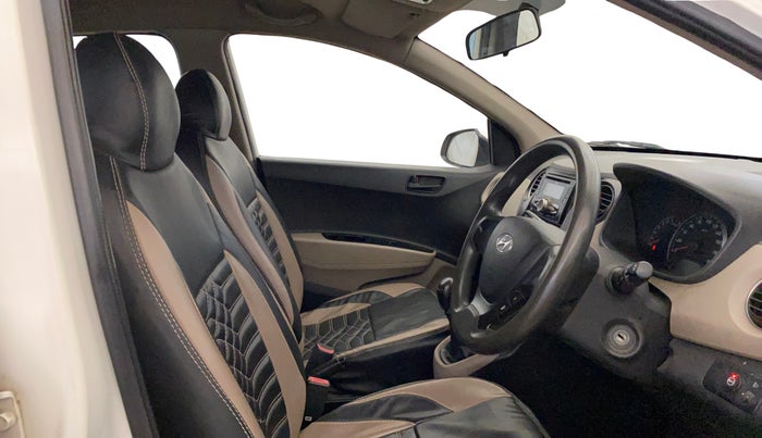 2015 Hyundai Grand i10 MAGNA 1.2 KAPPA VTVT, CNG, Manual, 67,025 km, Right Side Front Door Cabin