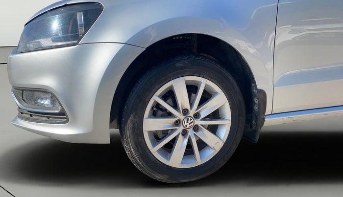 2017 Volkswagen Polo HIGHLINE1.2L, Petrol, Manual, 65,838 km, Left Front Wheel