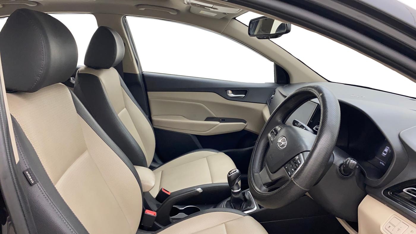 2022 Hyundai Verna SX (O)1.5 VTVT, Petrol, Manual, 36,787 km, Right Side Front Door Cabin