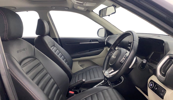 2021 KIA SONET HTX ANNIVERSARY EDITION 1.5 AT, Diesel, Automatic, 55,456 km, Right Side Front Door Cabin